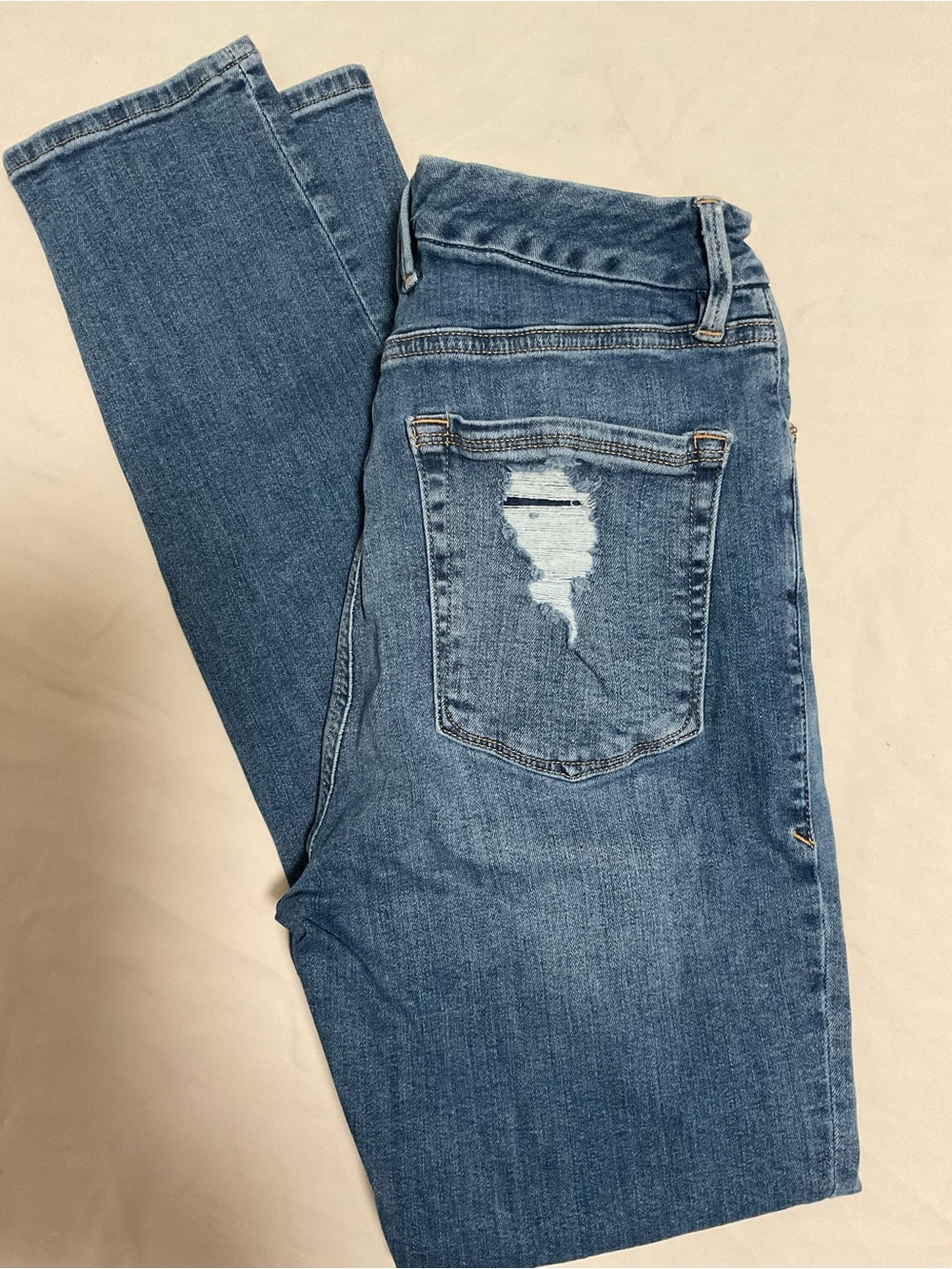 Good American Distressed Jeans size 8/29